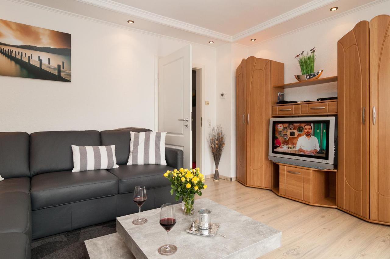 Haus Möwe Leuchttürmchen * Hörnum